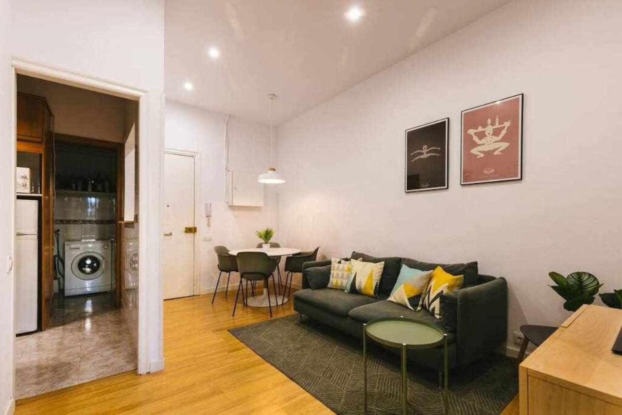 Cozy & Central Apartment Barcelona Exteriör bild