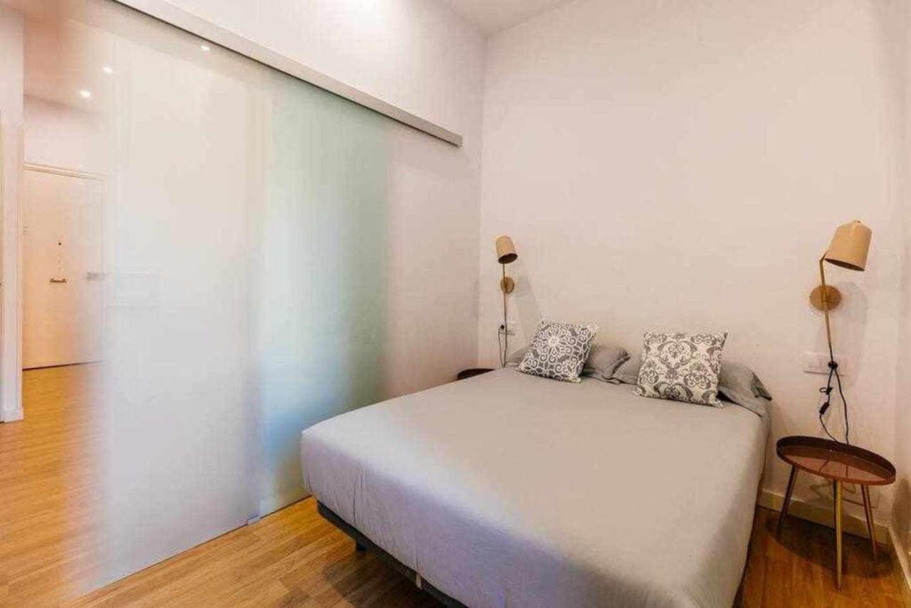 Cozy & Central Apartment Barcelona Exteriör bild