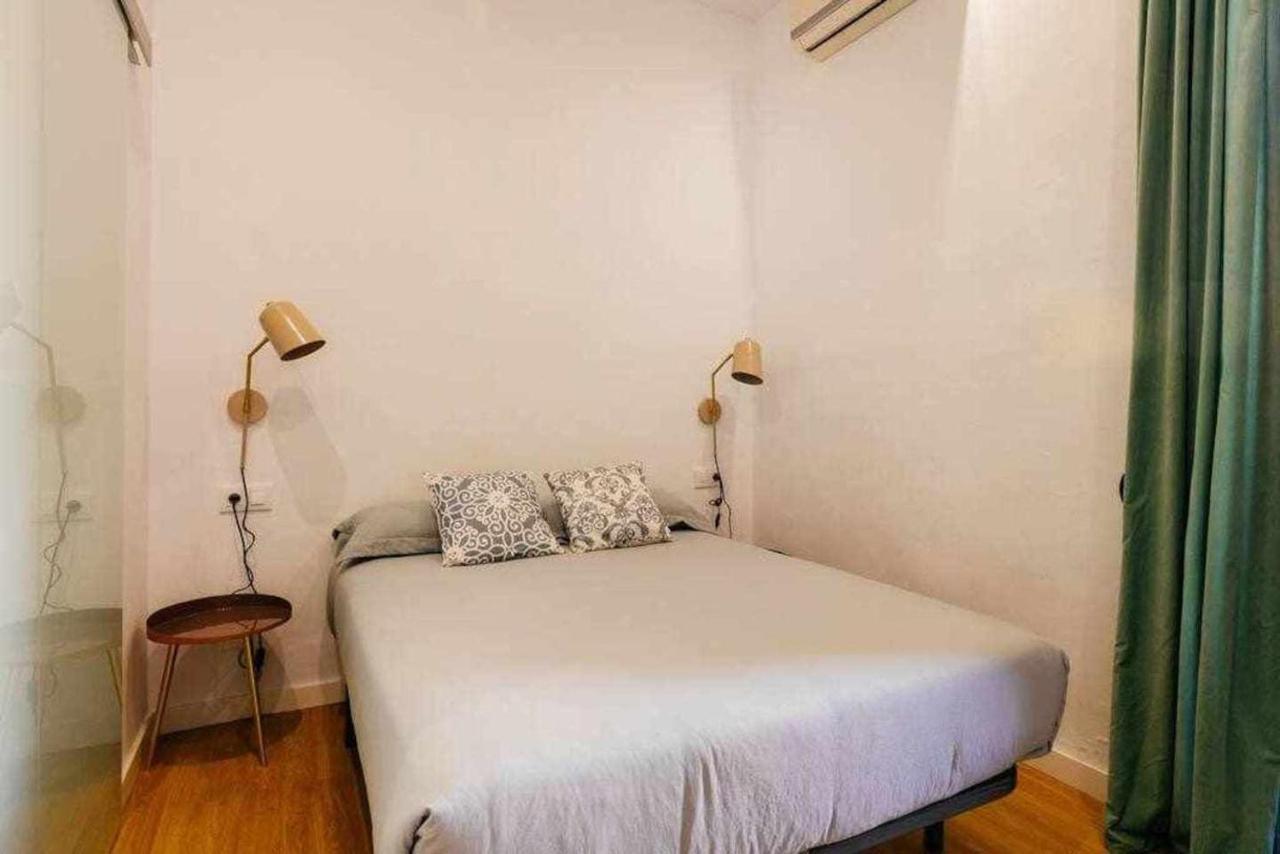 Cozy & Central Apartment Barcelona Exteriör bild